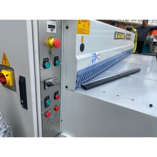 SAYMAK REDÜKTÖRLÜ GİYOTİN MAKAS 2 MT 3 MM SRGM-H 2060*3 SAYMAK REDÜKTÖRLÜ GİYOTİN MAKAS 2 MT 3 MM SRGM-H 2060*3
